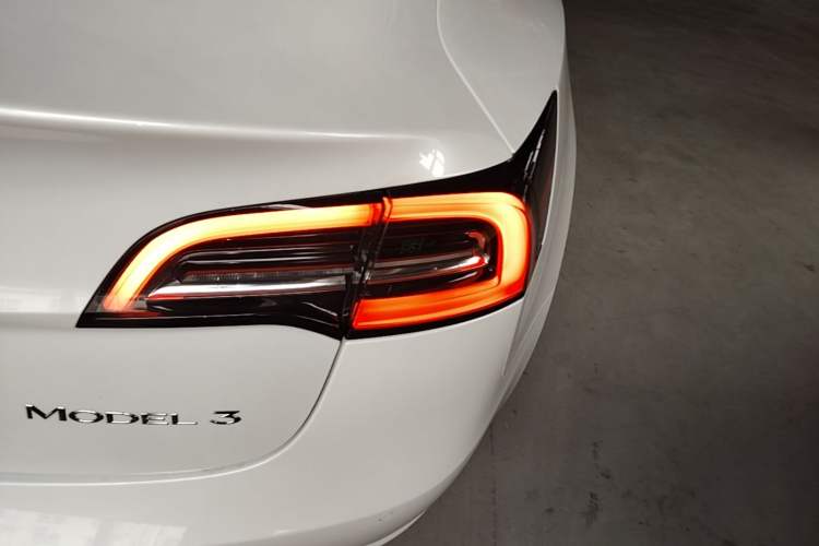 Used Tesla Model 3 2021 Revised Version Standard Range Rear-Wheel Drive Upgraded Edition 3D1 Right Rear Taillight