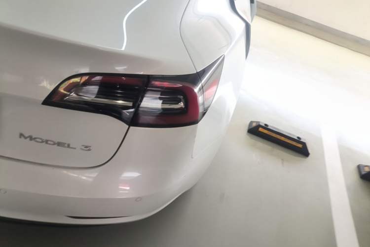Used Tesla Model 3 2021 Standard Range Rear-Wheel Drive Upgraded Version 3D6 Right Rear Taillight