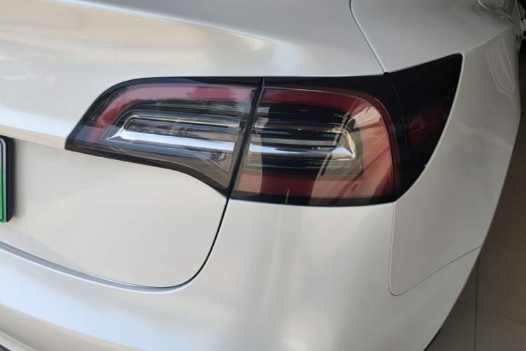 Used Tesla Model 3 2021 Standard Range Rear-Wheel Drive Upgraded Version 3D6 Right Rear Taillight