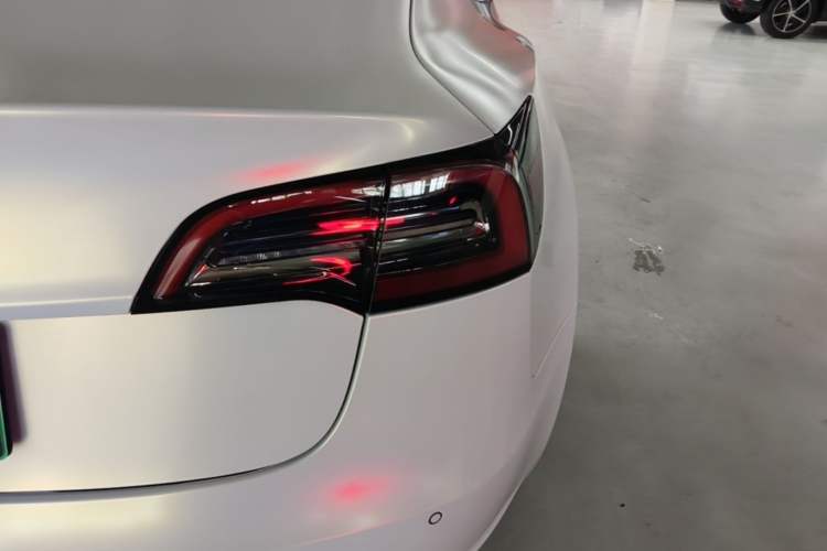 Used Tesla Model 3 2021 Standard Range Rear-Wheel Drive Upgraded Version 3D6 Right Rear Taillight