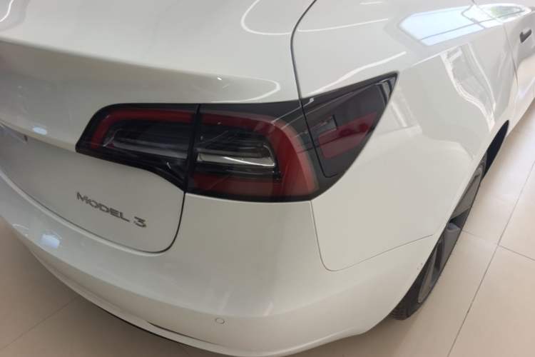 Used Tesla Model 3 2021 Standard Range Rear-Wheel Drive Upgraded Version 3D6 Right Rear Taillight