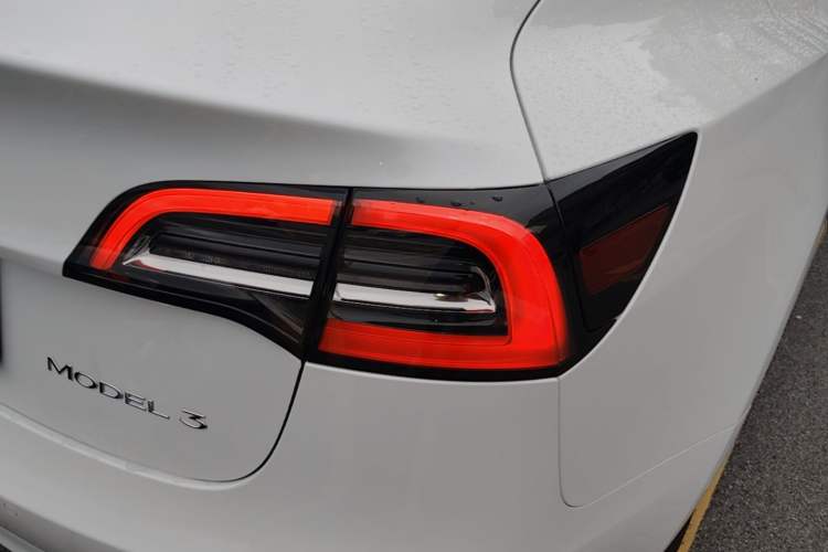 Used Tesla Model 3 2021 Standard Range Rear-Wheel Drive Upgraded Version 3D6 Right Rear Taillight