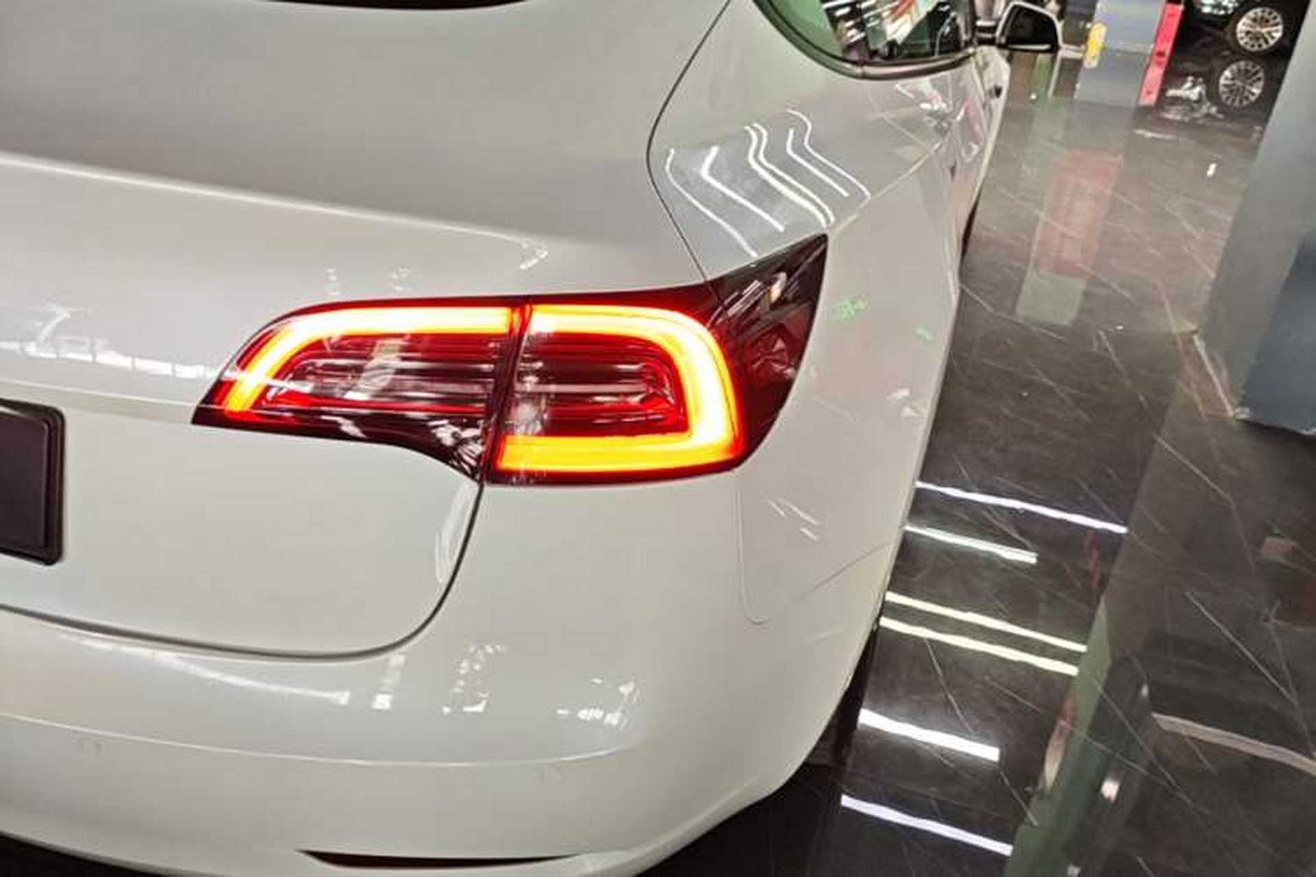 Used Tesla Model 3 2021 Standard Range Rear-Wheel Drive Upgraded Version 3D6 Right Rear Taillight