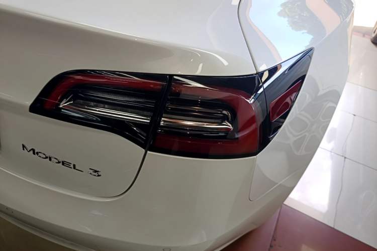 Used Tesla Model 3 2021 Standard Range Rear-Drive Upgraded Version Right Rear Taillight
