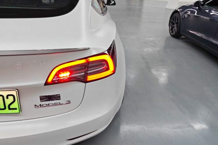 Used Tesla Model 3 2021 Revised Version II – Performance High-Performance All-Wheel-Drive Edition Right Rear Taillight