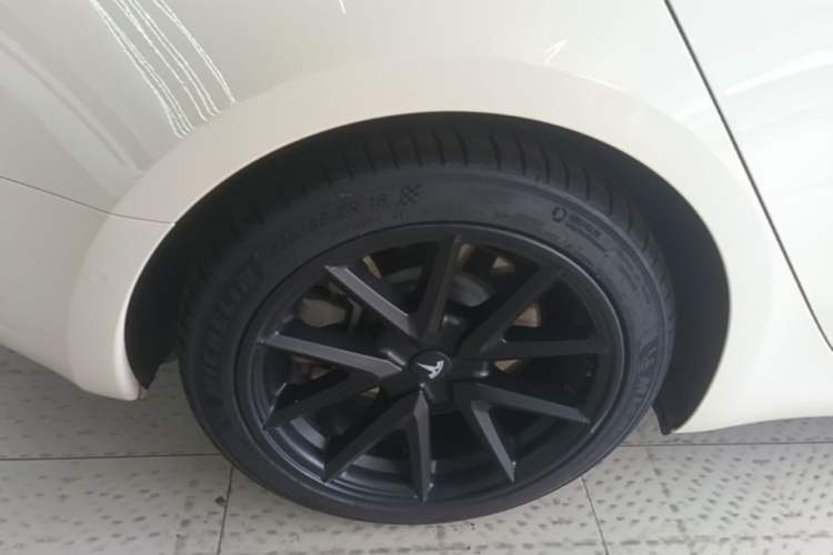 Used Tesla Model 3 2021 Standard Range Rear-Drive Upgraded Version Right Rear Wheel Hub