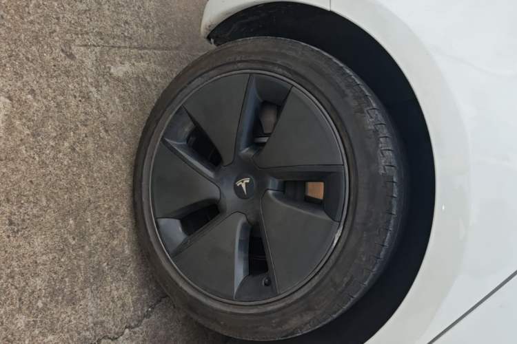Used Tesla Model 3 2021 Standard Range Rear-Wheel Drive Upgraded Version 3D6 Right Rear Wheel Hub