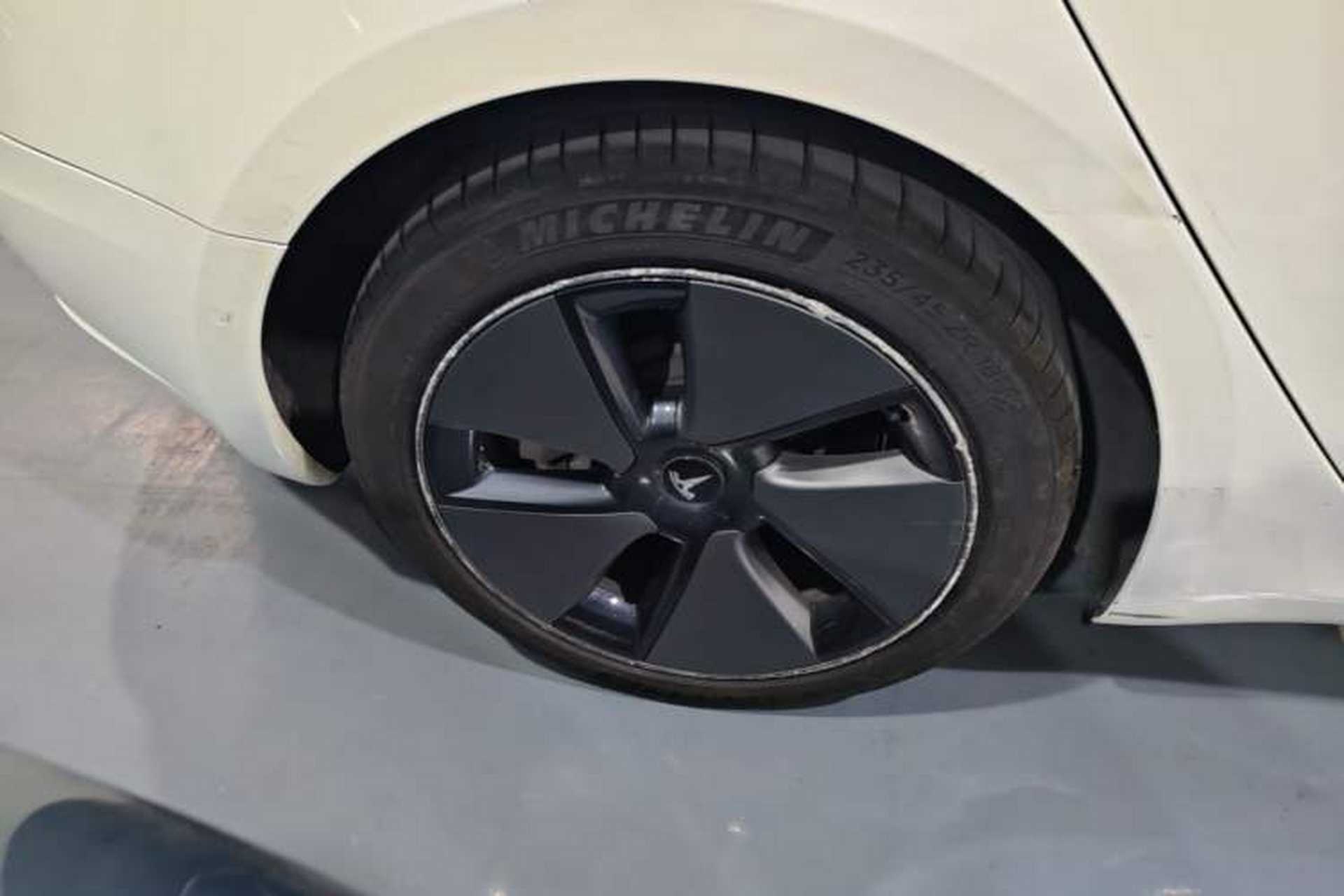 Used Tesla Model 3 2021 Standard Range Rear-Wheel Drive Upgraded Version 3D6 Right Rear Wheel Hub