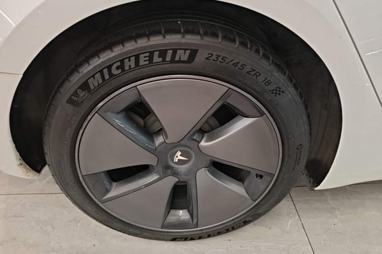 Used Tesla Model 3 2021 Standard Range Rear-Drive Upgraded Version Right Rear Wheel Hub