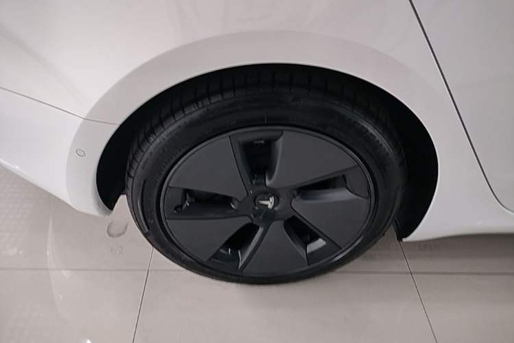 Used Tesla Model 3 2021 Standard Range Rear-Drive Upgraded Version Right Rear Wheel Hub