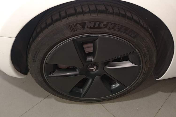 Used Tesla Model 3 2021 Standard Range Rear-Drive Upgraded Version Right Rear Wheel Hub