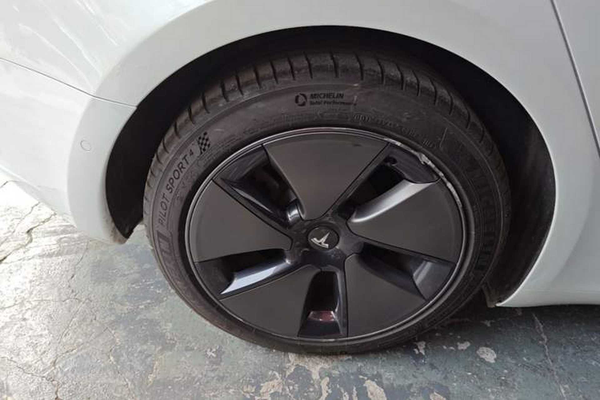 Used Tesla Model 3 2021 Revised Version Standard Range Rear-Wheel Drive Upgraded Edition 3D1 Right Rear Wheel Hub