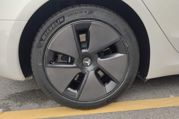 Used Tesla Model 3 2021 Standard Range Rear-Wheel Drive Upgraded Version 3D6 Right Rear Wheel Hub