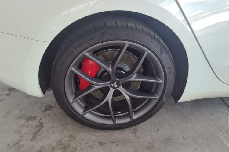 Used Tesla Model 3 2021 Revised Version II – Performance High-Performance All-Wheel-Drive Edition Right Rear Wheel Hub