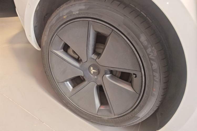 Used Tesla Model 3 2021 Revised Version Standard Range Rear-Wheel Drive Upgraded Edition 3D1 Right Rear Wheel Hub