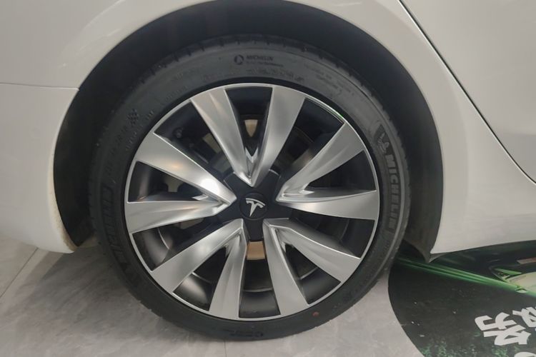 Used Tesla Model 3 2021 Standard Range Rear-Drive Upgraded Version Right Rear Wheel Hub