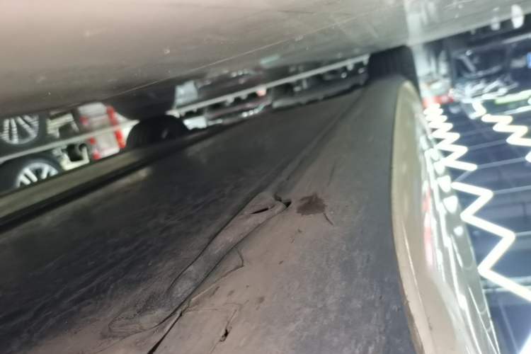 Used Tesla Model 3 2021 Standard Range Rear-Wheel Drive Upgraded Version 3D6 Right Side Sill
