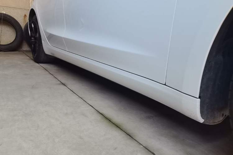 Used Tesla Model 3 2021 Revised Version Standard Range Rear-Wheel Drive Upgraded Edition 3D1 Right Side Sill