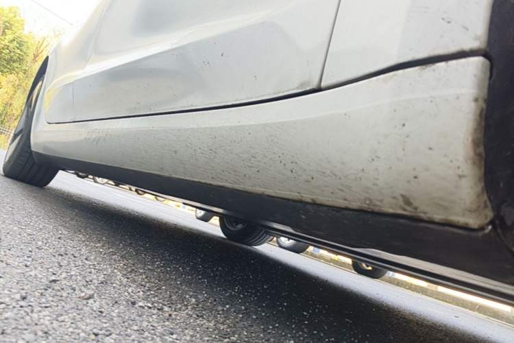 Used Tesla Model 3 2021 Standard Range Rear-Wheel Drive Upgraded Version 3D6 Right Side Sill
