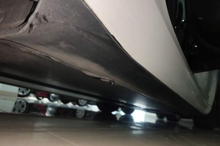 Used Tesla Model 3 2021 Standard Range Rear-Wheel Drive Upgraded Version 3D6 Right Side Sill