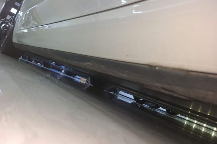 Used Tesla Model 3 2021 Standard Range Rear-Wheel Drive Upgraded Version 3D6 Right Side Sill