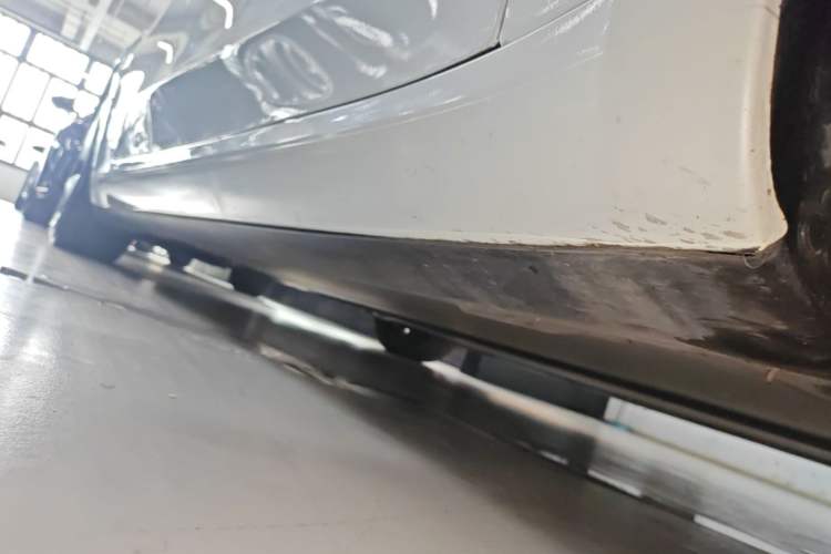 Used Tesla Model 3 2021 Standard Range Rear-Wheel Drive Upgraded Version 3D6 Right Side Sill
