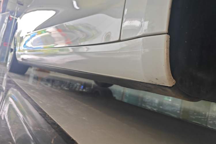 Used Tesla Model 3 2021 Standard Range Rear-Wheel Drive Upgraded Version 3D6 Right Side Sill