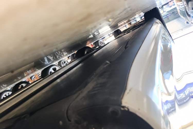 Used Tesla Model 3 2021 Performance High-Performance All-Wheel-Drive Version 3D6 Right Side Sill