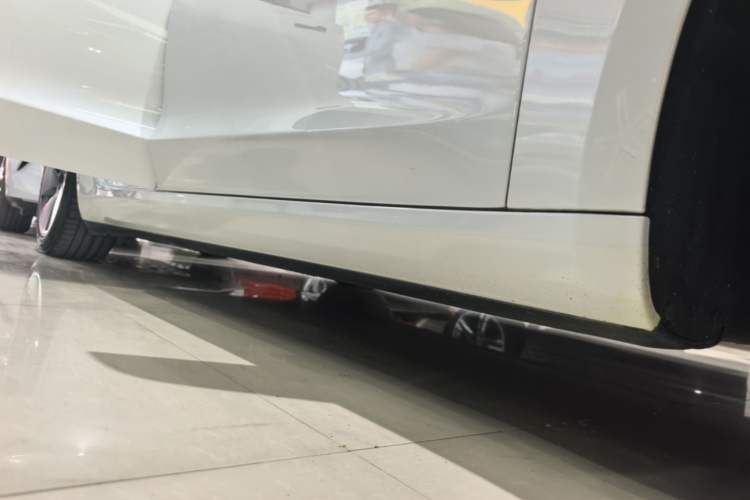Used Tesla Model 3 2021 Standard Range Rear-Drive Upgraded Version Right Side Sill