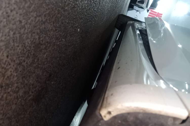 Used Tesla Model 3 2021 Standard Range Rear-Drive Upgraded Version Right Side Sill