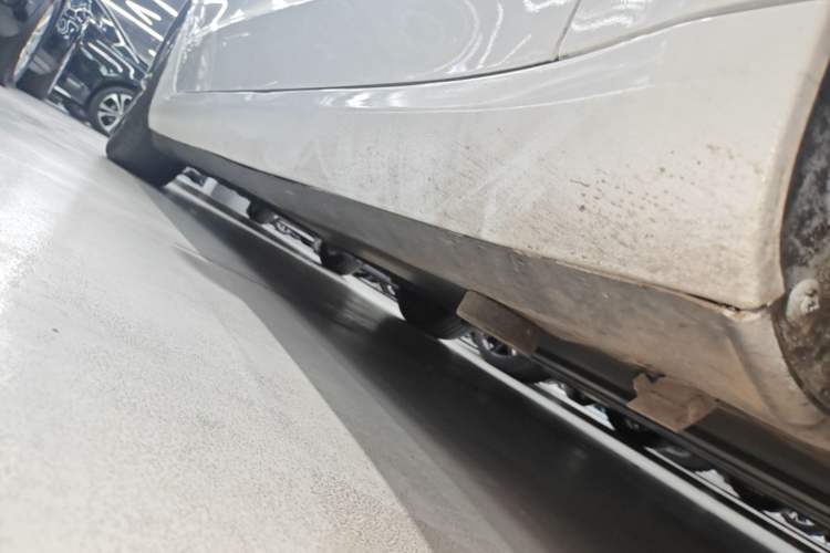 Used Tesla Model 3 2021 Standard Range Rear-Drive Upgraded Version Right Side Sill