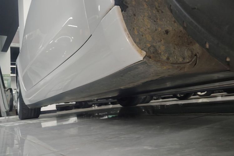 Used Tesla Model 3 2021 Standard Range Rear-Drive Upgraded Version Right Side Sill