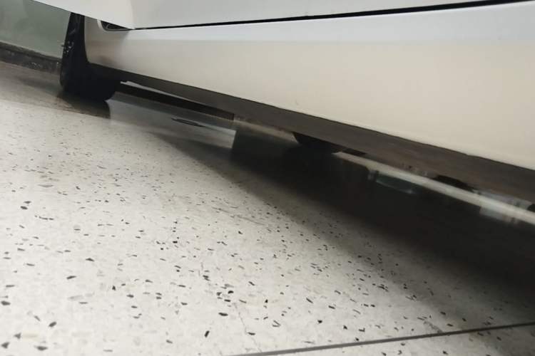 Used Tesla Model 3 2021 Standard Range Rear-Wheel Drive Upgraded Version 3D6 Right Side Sill