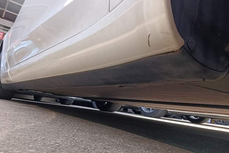 Used Tesla Model 3 2021 Standard Range Rear-Drive Upgraded Version Right Side Sill