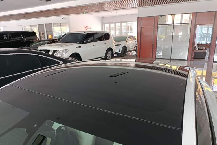 Used Tesla Model 3 2021 Revised Version II – Performance High-Performance All-Wheel-Drive Edition Roof