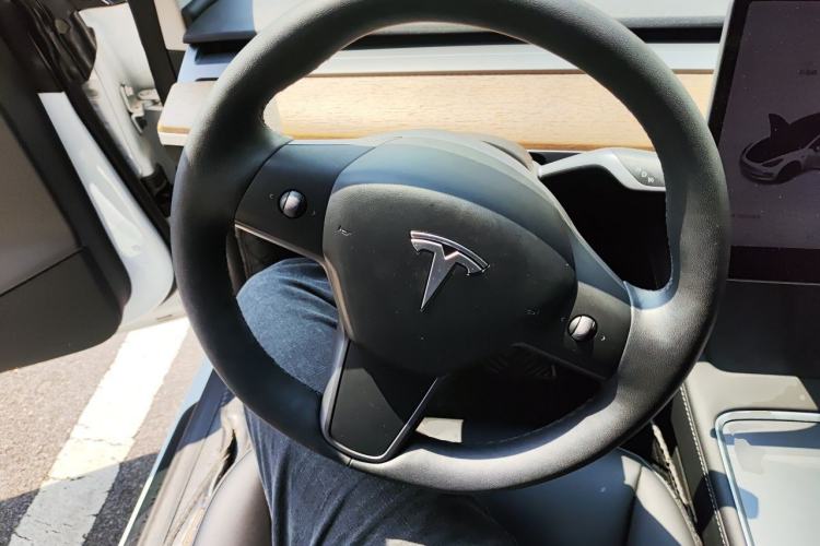 Used Tesla Model 3 2021 Standard Range Rear-Wheel Drive Upgraded Version 3D6 Steering Wheel