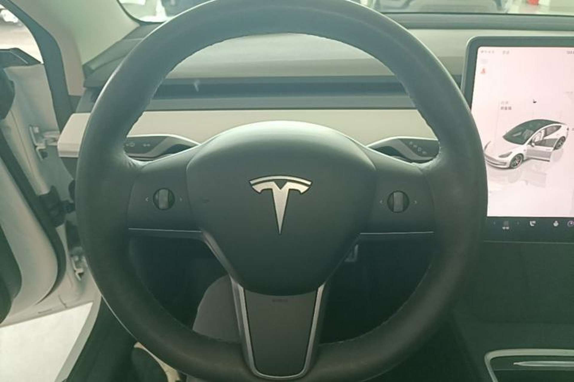 Used Tesla Model 3 2021 Revised Version II – Performance High-Performance All-Wheel-Drive Edition Steering Wheel