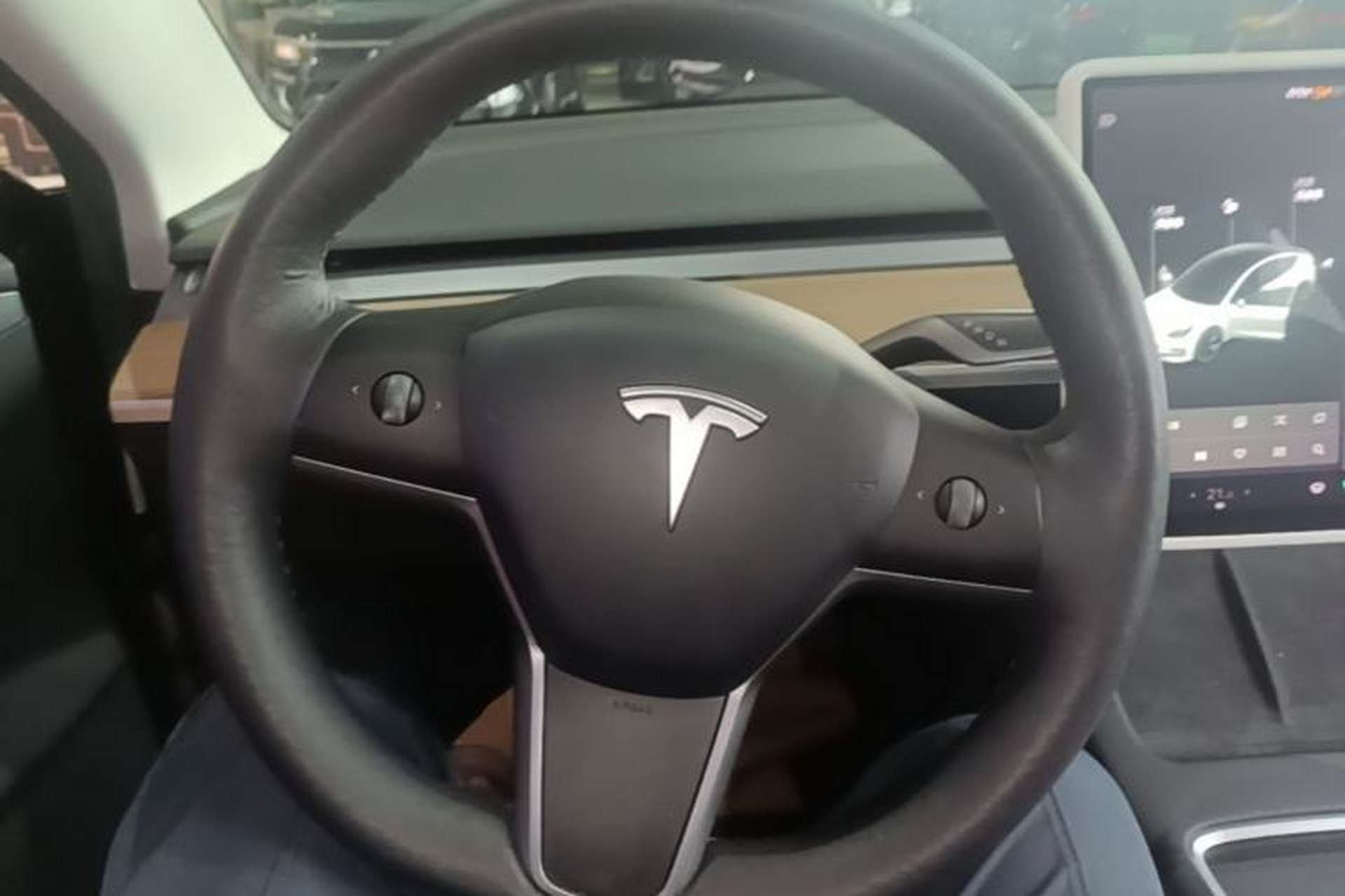 Used Tesla Model 3 2021 Standard Range Rear-Drive Upgraded Version Steering Wheel