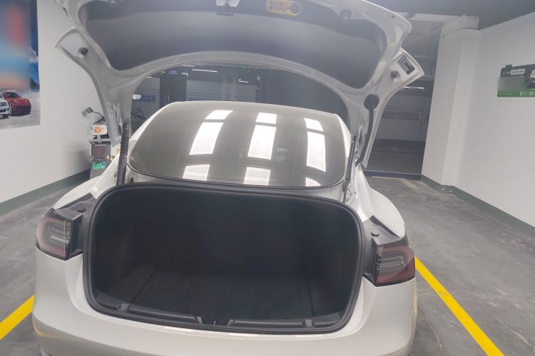Used Tesla Model 3 2021 Revised Version II – Performance High-Performance All-Wheel-Drive Edition Trunk