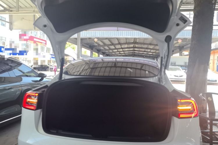 Used Tesla Model 3 2021 Revised Version II – Performance High-Performance All-Wheel-Drive Edition Trunk