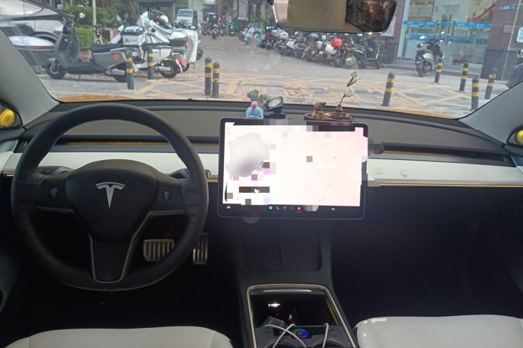 Used Tesla Model 3 2021 Performance High-Performance All-Wheel-Drive Version Center Console