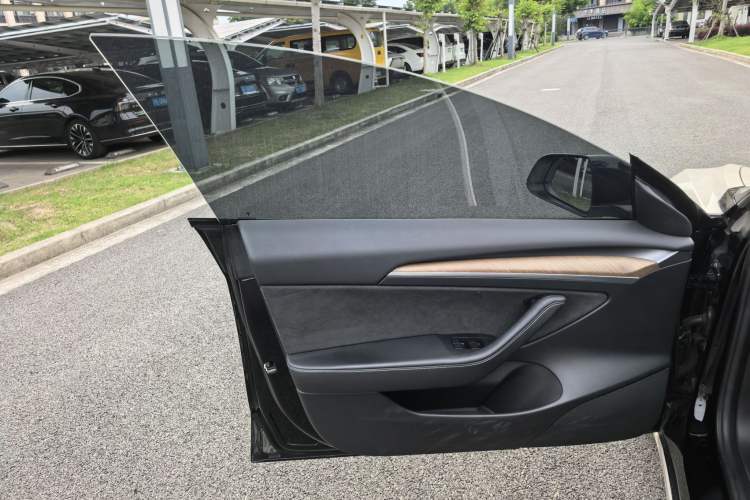 Used Tesla Model 3 2021 Standard Range Rear-Drive Upgraded Version Interior 1