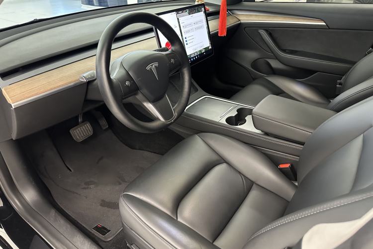 Used Tesla Model 3 2021 Standard Range Rear-Wheel Drive Upgraded Version 3D6 Interior 4