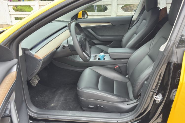 Used Tesla Model 3 2021 Standard Range Rear-Wheel Drive Upgraded Version 3D6 Interior 4