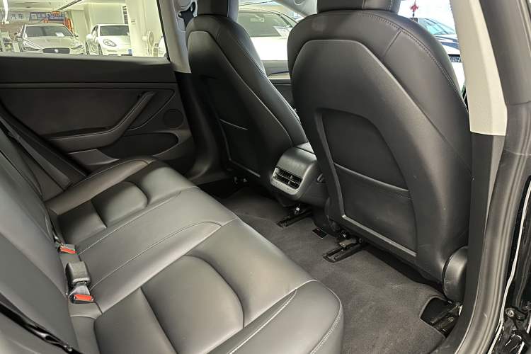 Used Tesla Model 3 2021 Standard Range Rear-Wheel Drive Upgraded Version 3D6 Interior 7