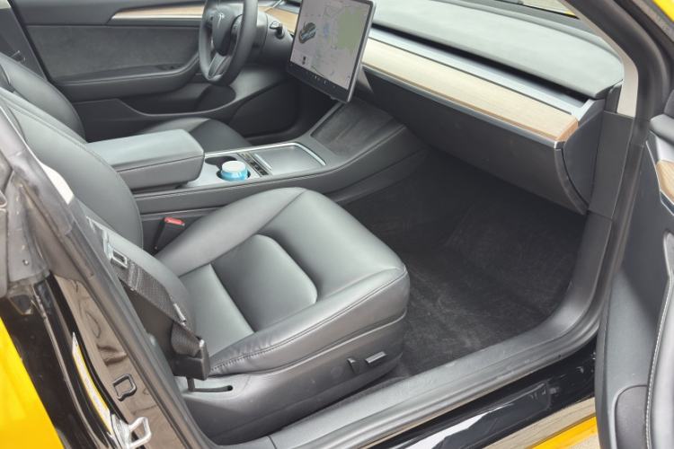 Used Tesla Model 3 2021 Standard Range Rear-Wheel Drive Upgraded Version 3D6 Interior 9