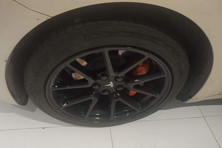 Used Tesla Model 3 2021 Standard Range Rear-Wheel Drive Upgraded Version 3D6 Left Front Wheel Hub