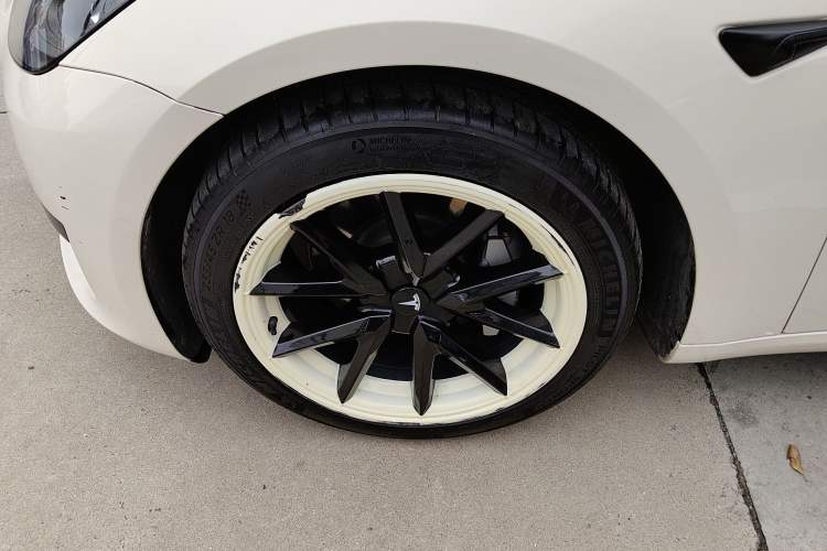 Used Tesla Model 3 2021 Standard Range Rear-Wheel Drive Upgraded Version 3D6 Left Front Wheel Hub
