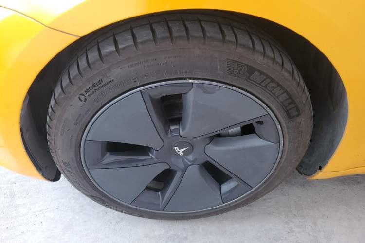 Used Tesla Model 3 2021 Standard Range Rear-Drive Upgraded Version Left Front Wheel Hub