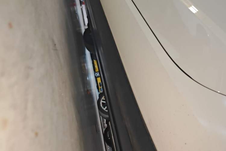 Used Tesla Model 3 2021 Standard Range Rear-Drive Upgraded Version Left Side Sill